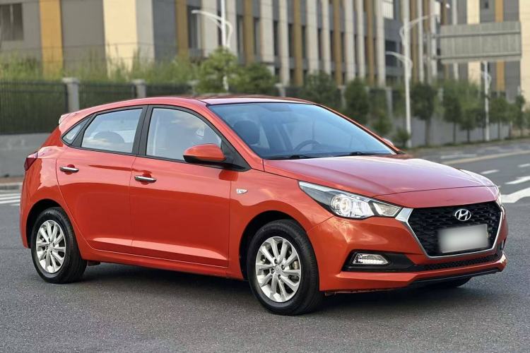 Used Hyundai Verna RV 2017 1.4L Automatic Sport Version National Emission Standard V Exterior 2
