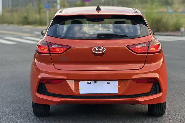 Used Hyundai Verna RV 2017 1.4L Automatic Sport Version National Emission Standard V Exterior 5