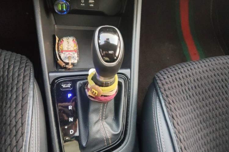 Used Hyundai Verna RV 2017 1.4L Automatic Sport Version National Emission Standard V Gear Lever