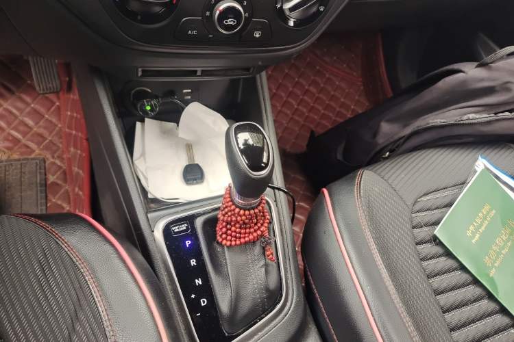 Used Hyundai Verna RV 2017 1.4L Automatic Cool Edition GLS China V Emission Standard Gear Lever