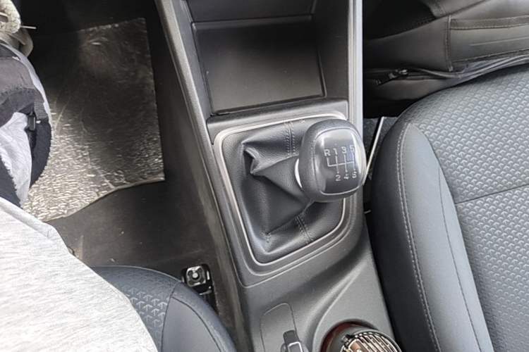 Used Hyundai Verna RV 2017 1.4L Manual Cool Edition GLS China V Emission Standard Gear Lever