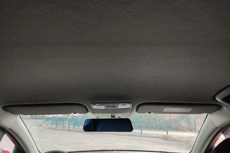 Used Hyundai Verna RV 2017 1.4L Automatic Cool Edition GLS China VI Standard Headliner