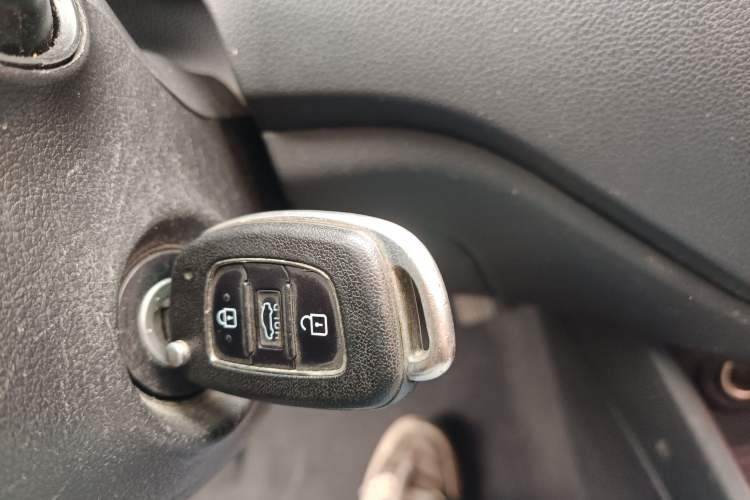 Used Hyundai Verna RV 2017 1.4L Automatic Cool Edition GLS China V Emission Standard Interior 1