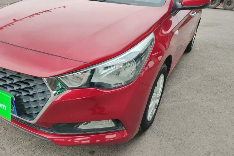 Used Hyundai Verna RV 2017 1.4L Automatic Cool Edition GLS China VI Standard Left Front Headlight