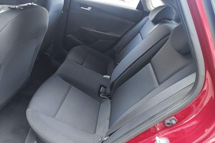 Used Hyundai Verna RV 2017 1.4L Manual Cool Edition GLS China V Emission Standard Left Rear Seat