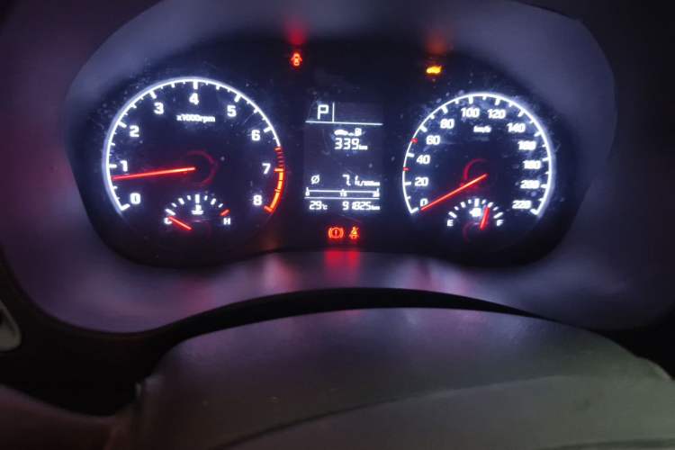 Used Hyundai Verna RV 2017 1.4L Automatic Cool Edition GLS China V Emission Standard Odometer Close Up
