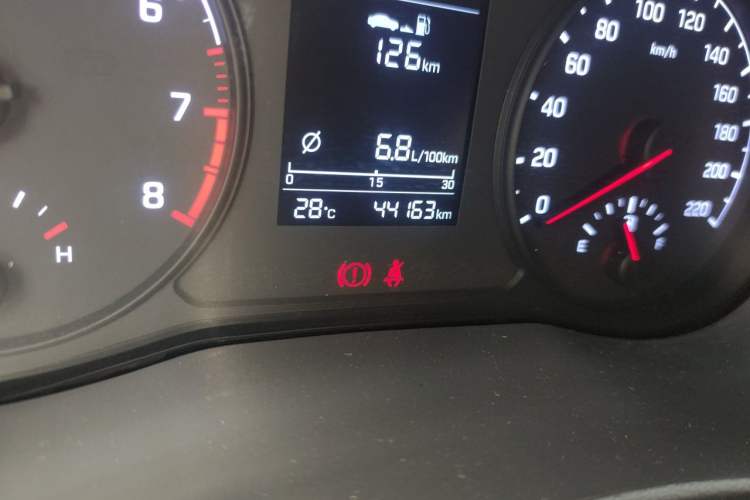 Used Hyundai Verna RV 2017 1.4L Automatic Cool Edition GLS China V Emission Standard Odometer Close Up