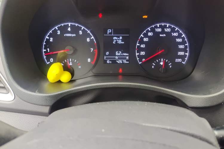 Used Hyundai Verna RV 2017 1.4L Automatic Cool Edition GLS China V Emission Standard Odometer Close Up