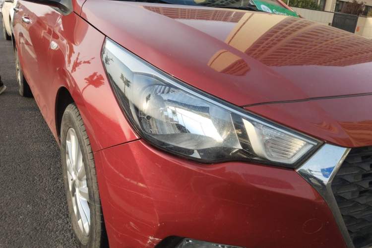 Used Hyundai Verna RV 2017 1.4L Automatic Sport Version National Emission Standard V Right Front Headlight