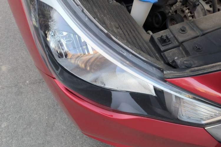 Used Hyundai Verna RV 2017 1.4L Automatic Cool Edition GLS China V Emission Standard Right Front Headlight