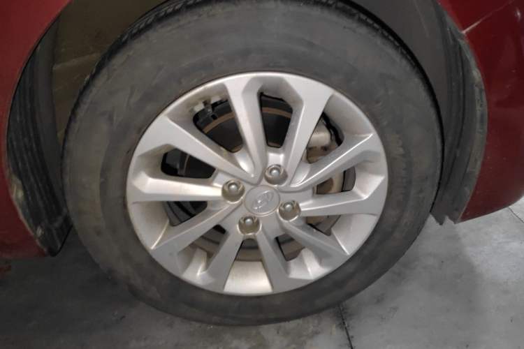 Used Hyundai Verna RV 2017 1.4L Automatic Cool Edition GLS China V Emission Standard Right Front Wheel Hub