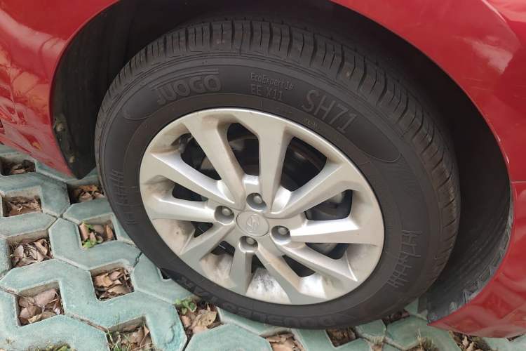 Used Hyundai Verna RV 2017 1.4L Automatic Cool Edition GLS China V Emission Standard Right Front Wheel Hub