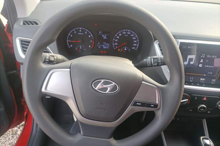 Used Hyundai Verna RV 2017 1.4L Automatic Cool Edition GLS China V Emission Standard Steering Wheel