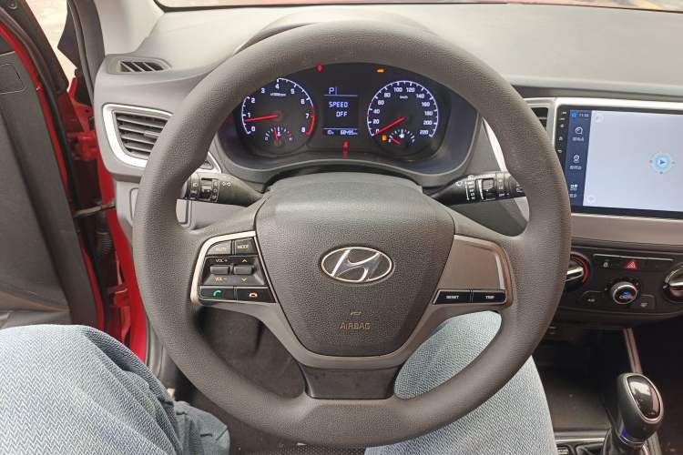 Used Hyundai Verna RV 2017 1.4L Automatic Cool Edition GLS China V Emission Standard Steering Wheel