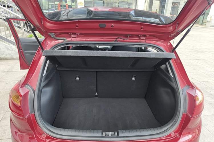 Used Hyundai Verna RV 2017 1.4L Manual Cool Edition GLS China V Emission Standard Trunk