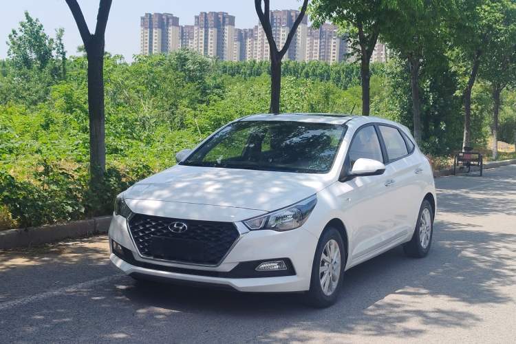 Used Hyundai Verna RV 2017 1.4L Automatic Sport Version National Emission Standard V Guazi used car, China used car export, Used car for sale, Used  cars, Cheapest cars for sale