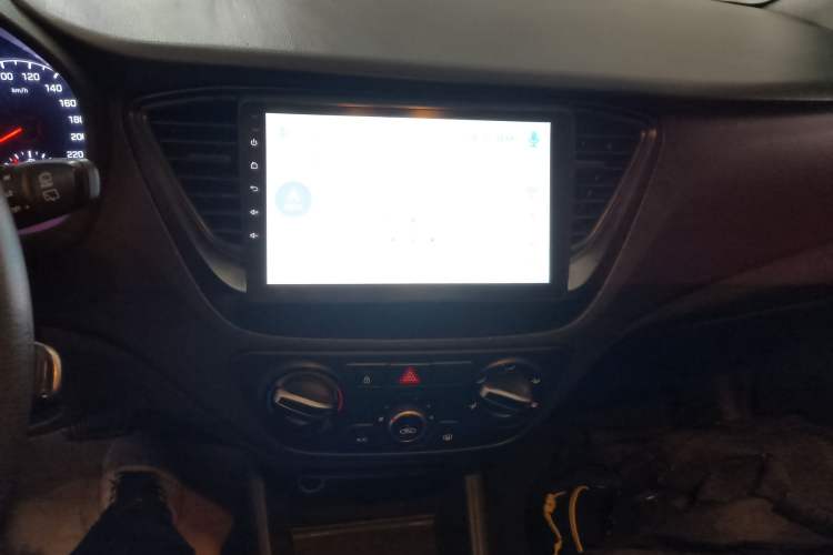 Used Hyundai Verna RV 2017 1.4L Automatic Cool Edition GLS China V Emission Standard Audio And AC Panel