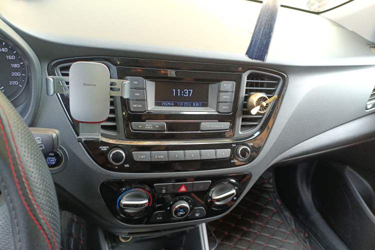 Used Hyundai Verna RV 2017 1.4L Automatic Sport Version National Emission Standard V Audio And AC Panel
