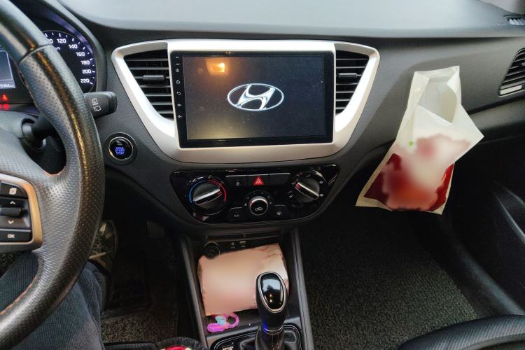 Used Hyundai Verna RV 2017 1.4L Automatic Sport Version National Emission Standard V Audio And AC Panel