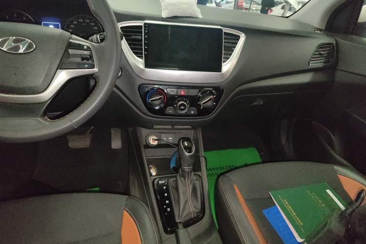 Used Hyundai Verna RV 2017 1.4L Automatic Sport Version National Emission Standard V Audio And AC Panel