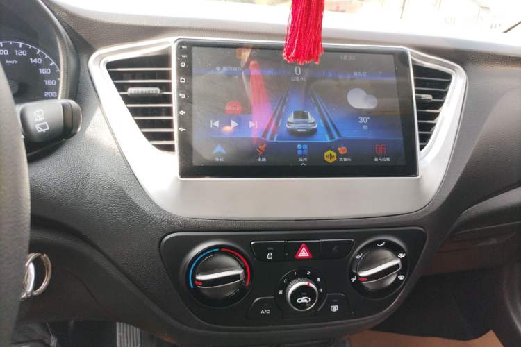 Used Hyundai Verna RV 2017 1.4L Automatic Cool Edition GLS China V Emission Standard Audio And AC Panel