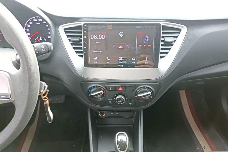 Used Hyundai Verna RV 2017 1.4L Automatic Cool Edition GLS China V Emission Standard Audio And AC Panel