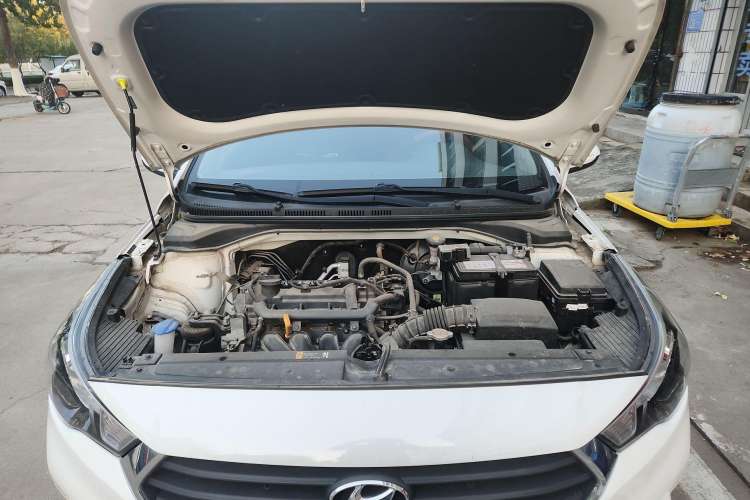 Used Hyundai Verna RV 2017 1.4L Automatic Cool Edition GLS China V Emission Standard Engine Bay