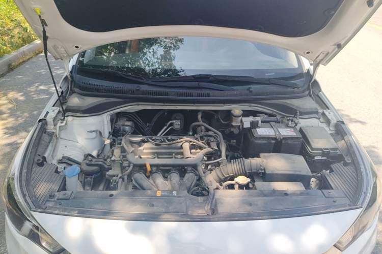 Used Hyundai Verna RV 2017 1.4L Automatic Sport Version National Emission Standard V Engine Bay