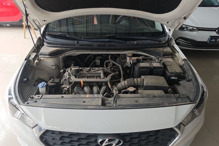 Used Hyundai Verna RV 2017 1.4L Automatic Sport Version National Emission Standard V Engine Bay