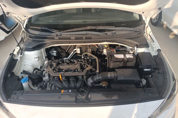 Used Hyundai Verna RV 2017 1.4L Automatic Cool Edition GLS China VI Standard Engine Bay
