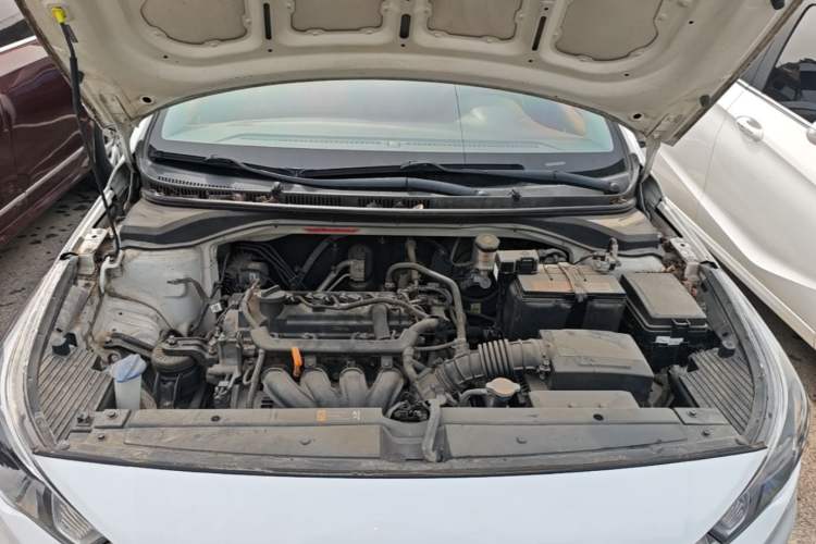 Used Hyundai Verna RV 2017 1.4L Manual Cool Edition GLS China V Emission Standard Engine Bay
