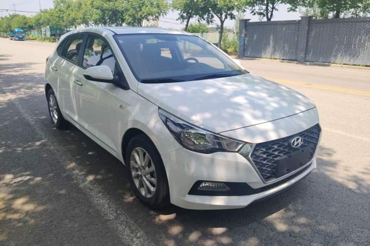 Used Hyundai Verna RV 2017 1.4L Automatic Sport Version National Emission Standard V Exterior 1