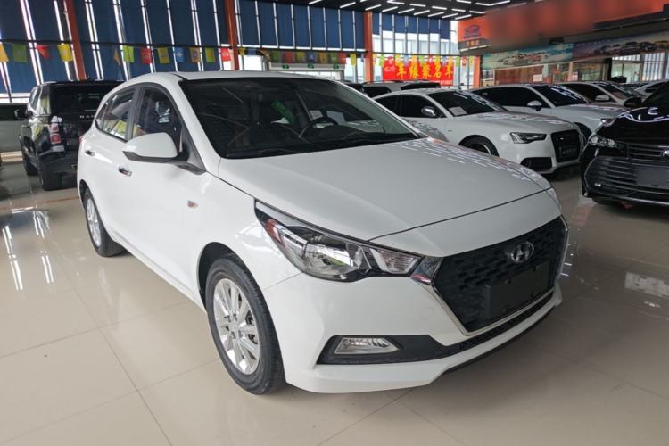 Used Hyundai Verna RV 2017 1.4L Automatic Sport Version National Emission Standard V Exterior 1