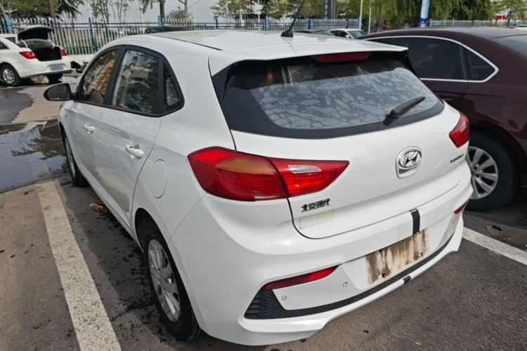 Used Hyundai Verna RV 2017 1.4L Manual Cool Edition GLS China V Emission Standard Exterior 2