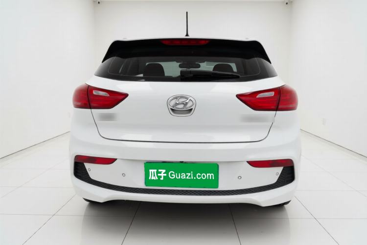 Used Hyundai Verna RV 2017 1.4L Automatic Sport Version National Emission Standard V Exterior 4