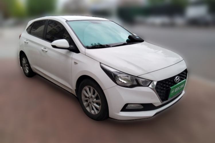 Used Hyundai Verna RV 2017 1.4L Automatic Cool Edition GLS China V Emission Standard Front Right 45 Deg