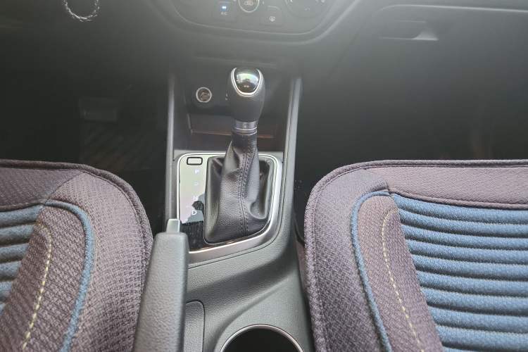 Used Hyundai Verna RV 2017 1.4L Automatic Cool Edition GLS China V Emission Standard Gear Lever