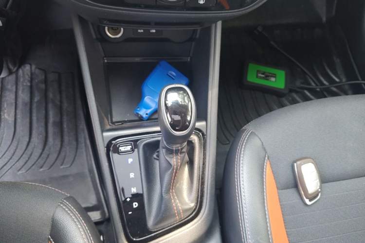 Used Hyundai Verna RV 2017 1.4L Automatic Sport Version National Emission Standard V Gear Lever