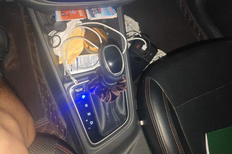 Used Hyundai Verna RV 2017 1.4L Automatic Cool Edition GLS China V Emission Standard Gear Lever