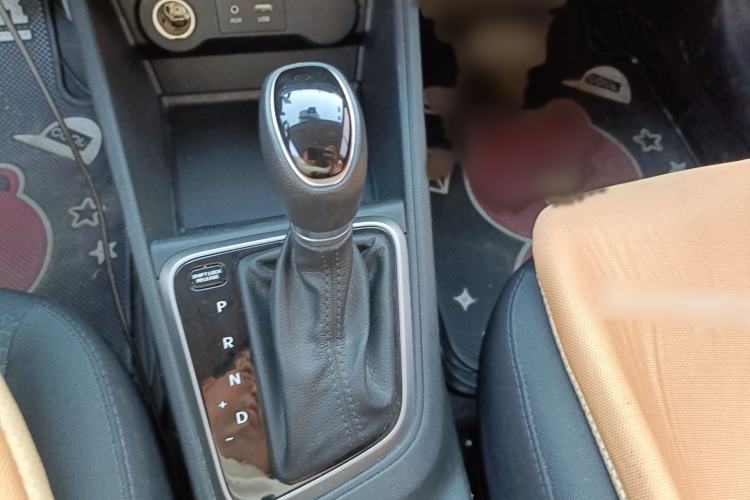 Used Hyundai Verna RV 2017 1.4L Automatic Cool Edition GLS China V Emission Standard Gear Lever