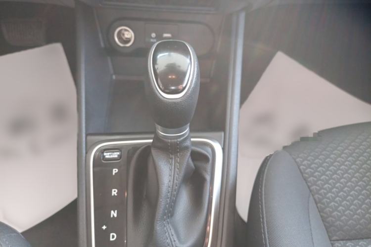 Used Hyundai Verna RV 2017 1.4L Automatic Cool Edition GLS China VI Standard Gear Lever