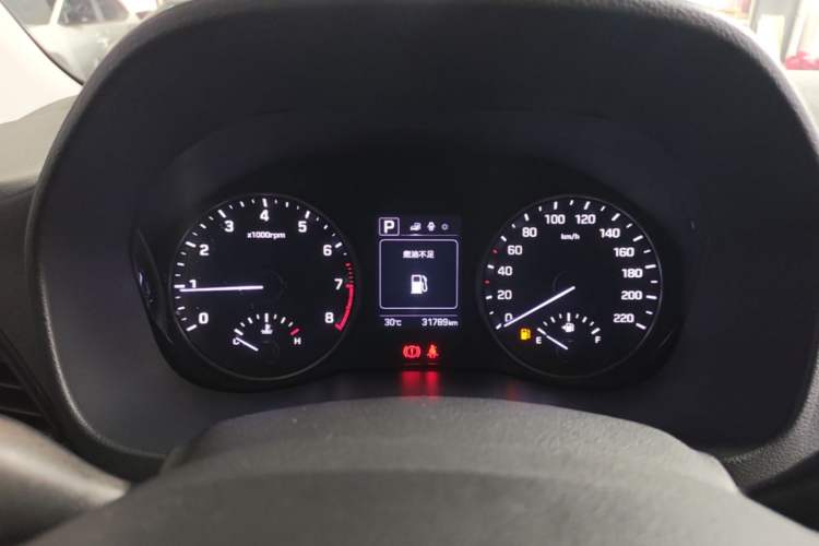 Used Hyundai Verna RV 2017 1.4L Automatic Sport Version National Emission Standard V Instrument Cluster