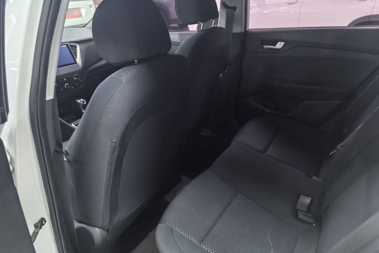 Used Hyundai Verna RV 2017 1.4L Automatic Cool Edition GLS China V Emission Standard Interior 3