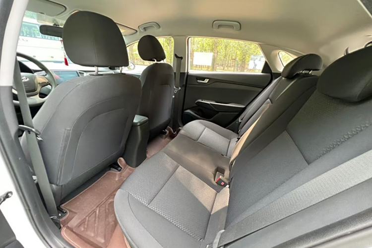 Used Hyundai Verna RV 2017 1.4L Automatic Cool Edition GLS China V Emission Standard Interior 3