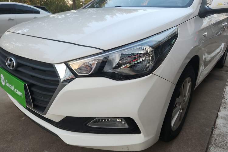Used Hyundai Verna RV 2017 1.4L Automatic Cool Edition GLS China V Emission Standard Left Front Headlight