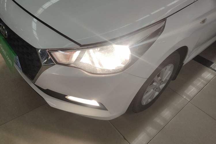 Used Hyundai Verna RV 2017 1.4L Automatic Sport Version National Emission Standard V Left Front Headlight