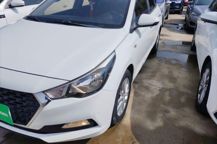 Used Hyundai Verna RV 2017 1.4L Automatic Cool Edition GLS China V Emission Standard Left Front Headlight