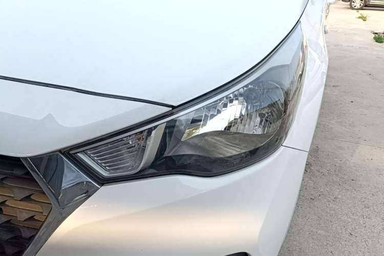 Used Hyundai Verna RV 2017 1.4L Automatic Cool Edition GLS China V Emission Standard Left Front Headlight