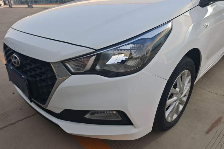Used Hyundai Verna RV 2017 1.4L Automatic Cool Edition GLS China V Emission Standard Left Front Headlight
