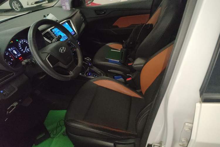 Used Hyundai Verna RV 2017 1.4L Automatic Sport Version National Emission Standard V Left Front Seat